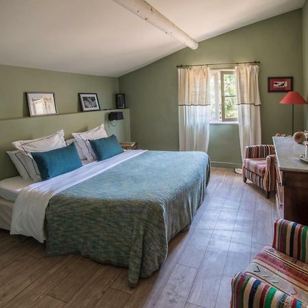 Bed and Breakfast Domaine De Fontbelle Graveson Exterior foto