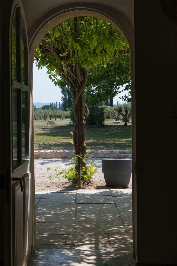 Bed and Breakfast Domaine De Fontbelle Graveson Exterior foto